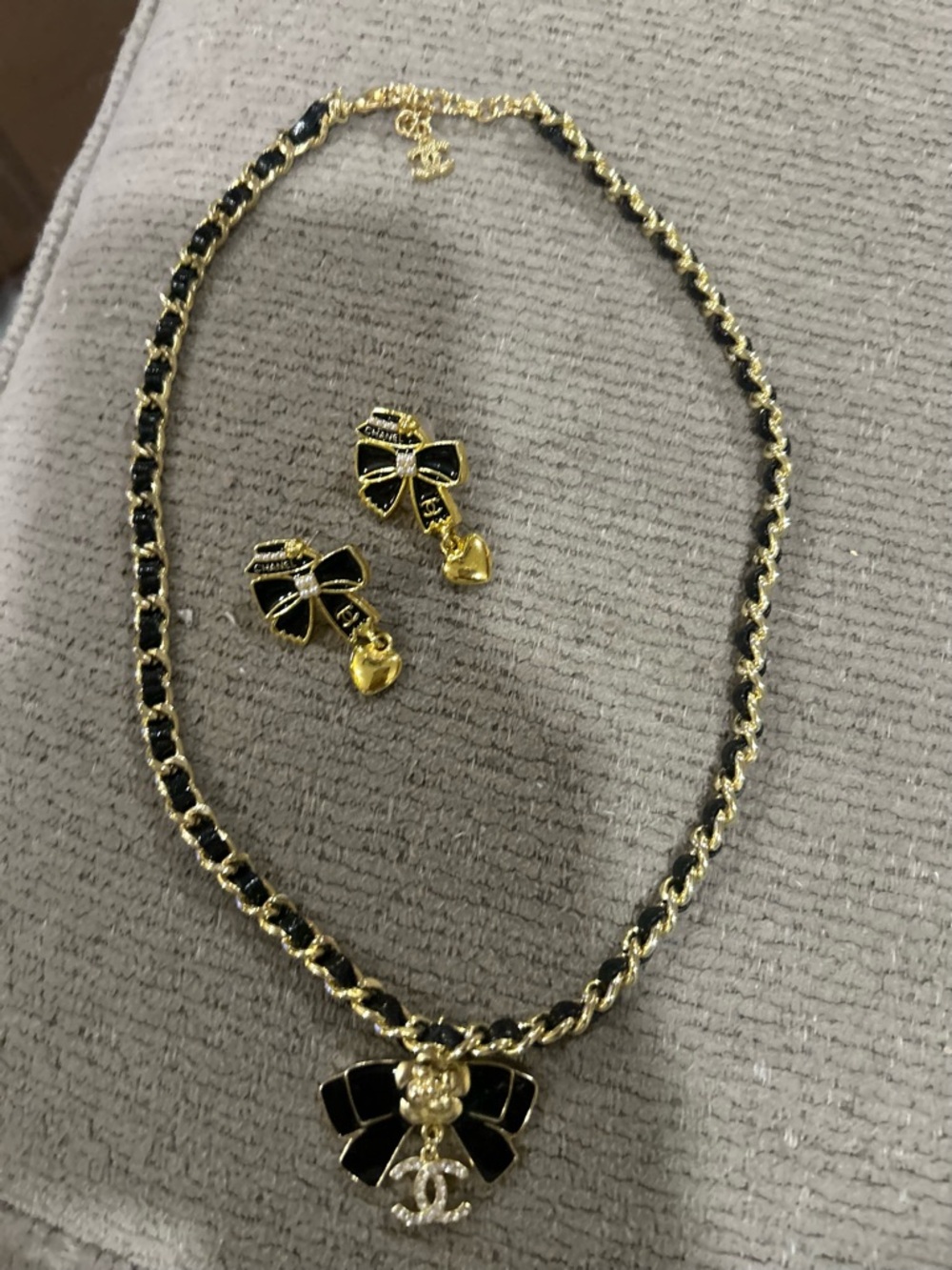 Gold and Black inspired Bow Pendant Necklace with Matching Earrings, NEW